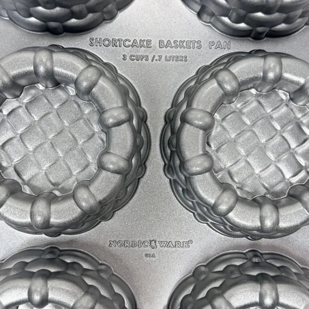 WILLIAMS-SONOMA Nordic Ware Shortcake Basket Pan Silver 3 Cup Cakelet Easter EUC - Picture 3 of 5
